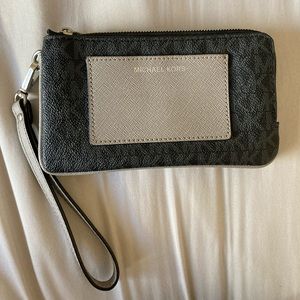 authentic Micheal Kors grey monogram wallet/wristlet